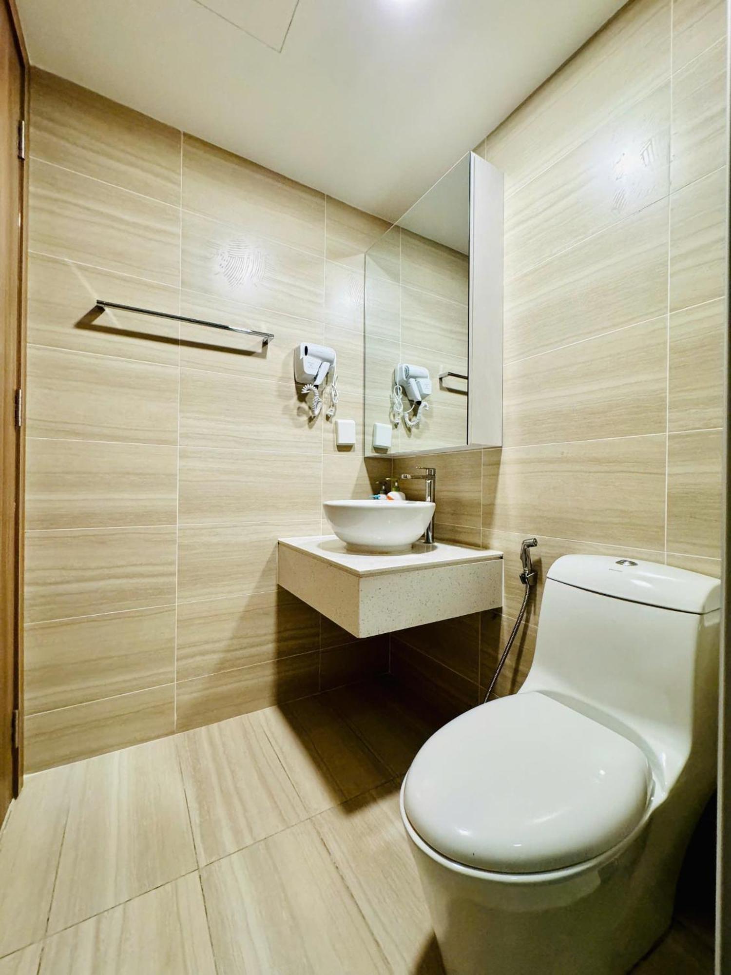 Soho Apt - Luxury Stay, Next To Benthanh Market ホーチミン市 エクステリア 写真