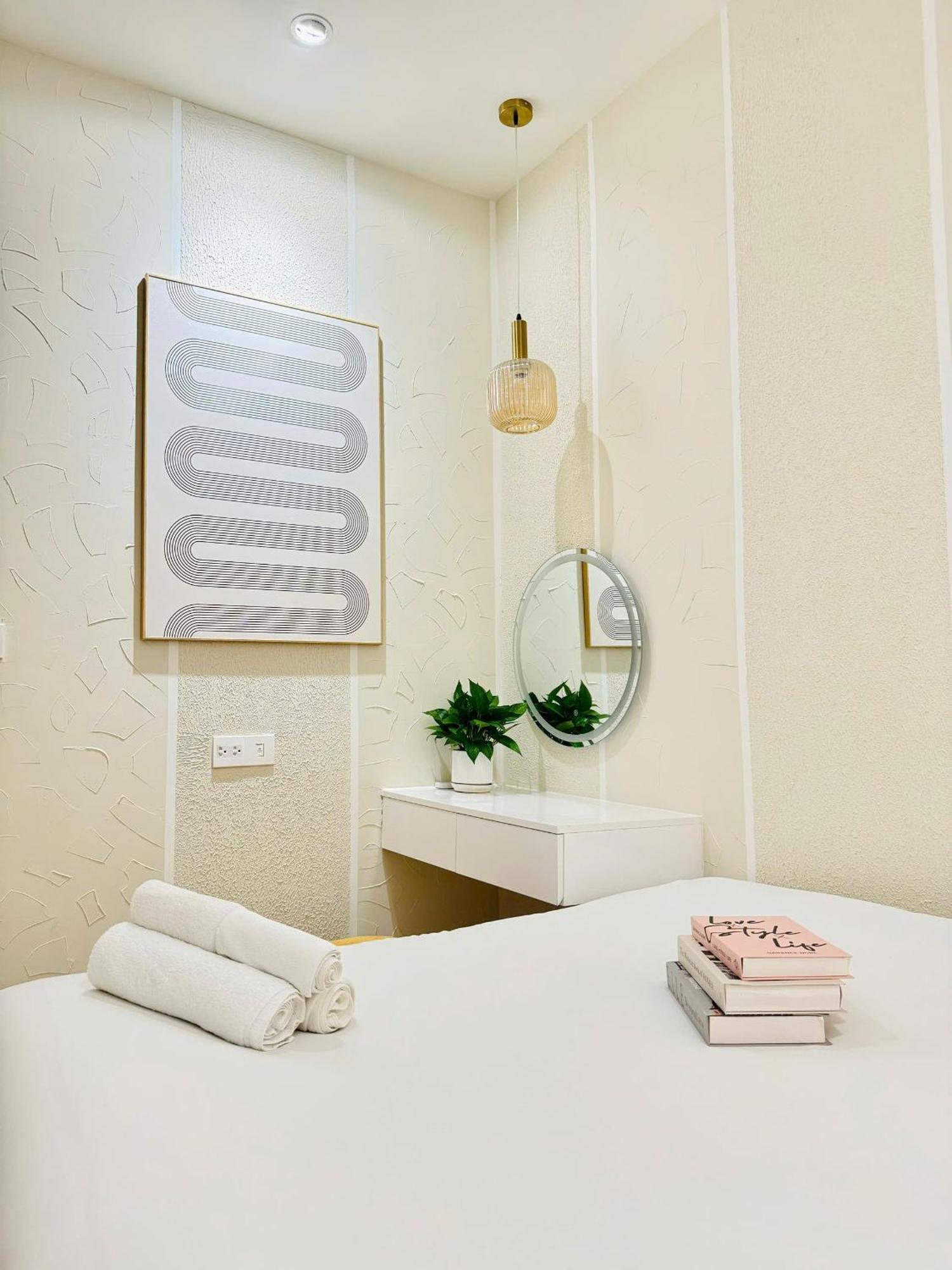 Soho Apt - Luxury Stay, Next To Benthanh Market ホーチミン市 エクステリア 写真